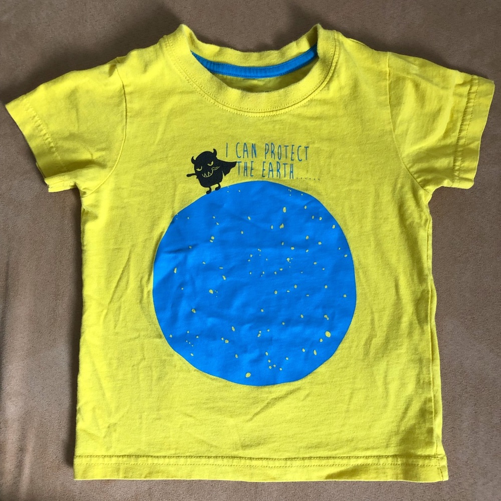 I can protect the earth graphic tee